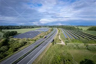 Het Ierse elektriciteitsnet-Schaalzonne-energie overschrijdt mijlpaal van 1 G...